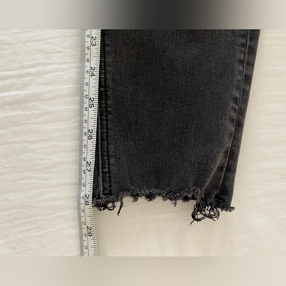 Silver Jeans Women's Charcoal Cropped Denim-FREE With Purchase! 🥳🎉🛍️ - Picture 8 of 9